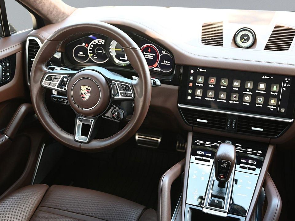 2023 Porsche Cayenne
