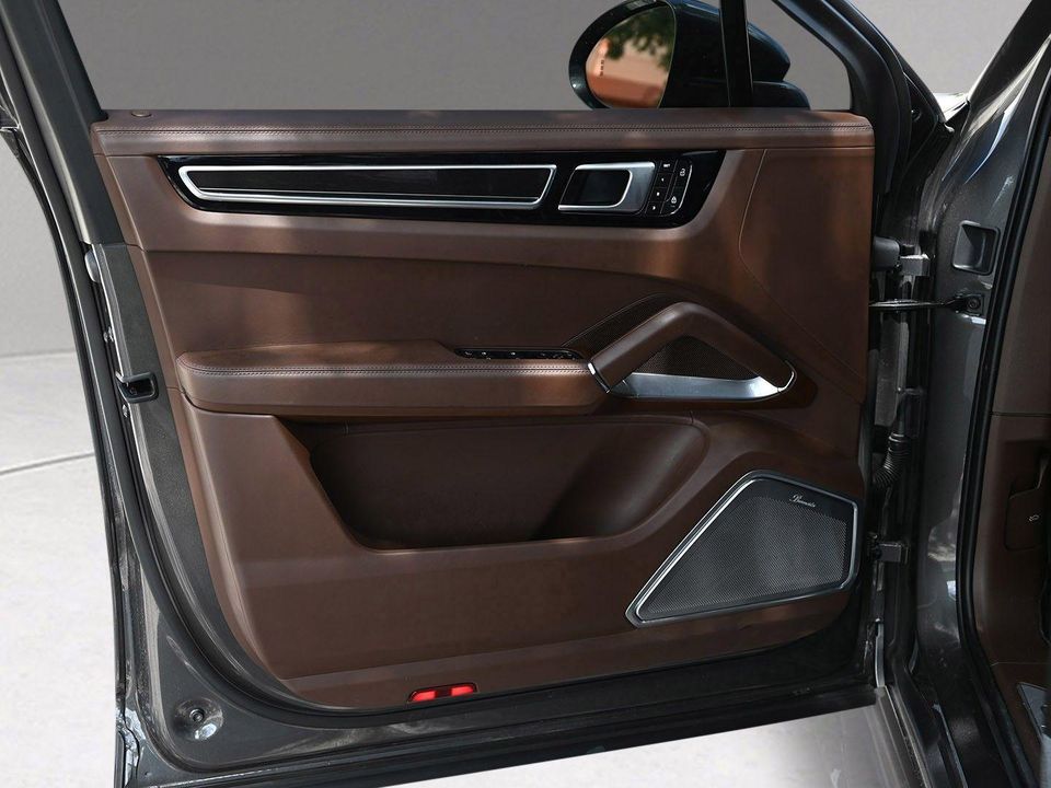 2023 Porsche Cayenne