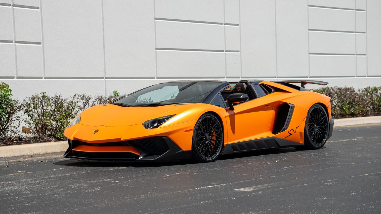 2017 Lamborghini Aventador