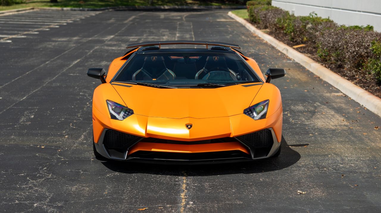 2017 Lamborghini Aventador