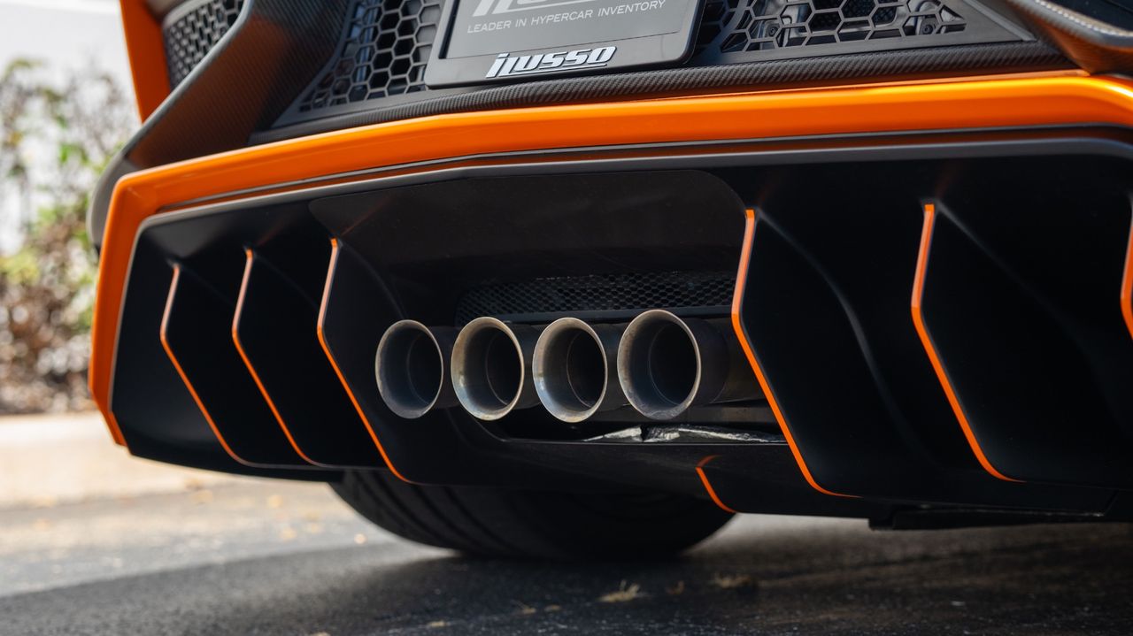 2017 Lamborghini Aventador
