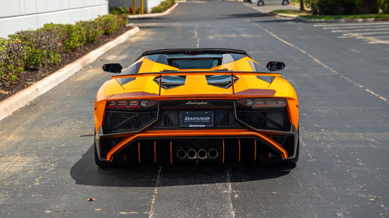 2017 Lamborghini Aventador