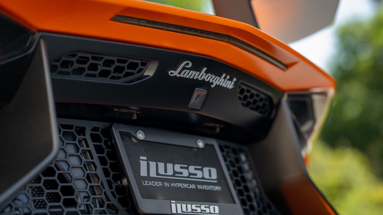 2017 Lamborghini Aventador