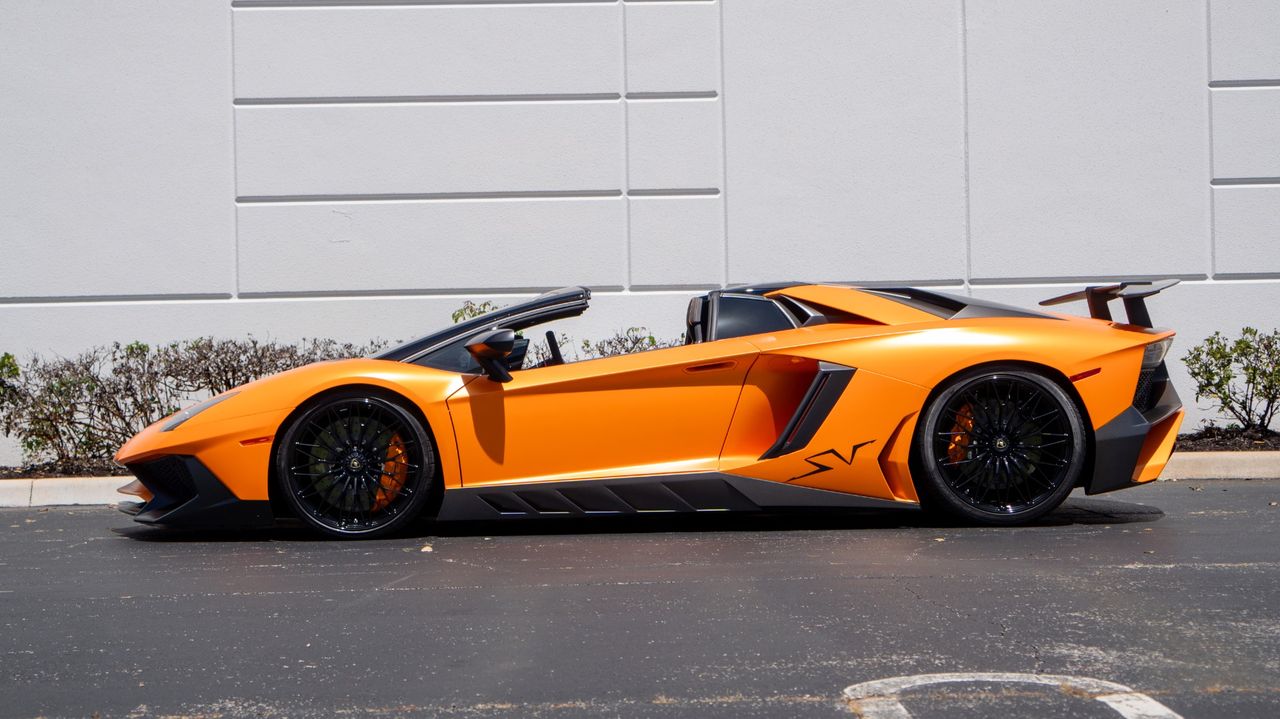 2017 Lamborghini Aventador
