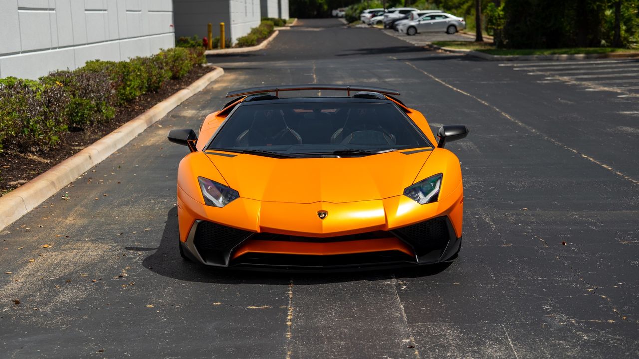 2017 Lamborghini Aventador