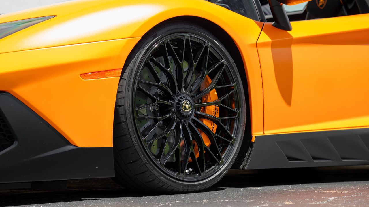 2017 Lamborghini Aventador