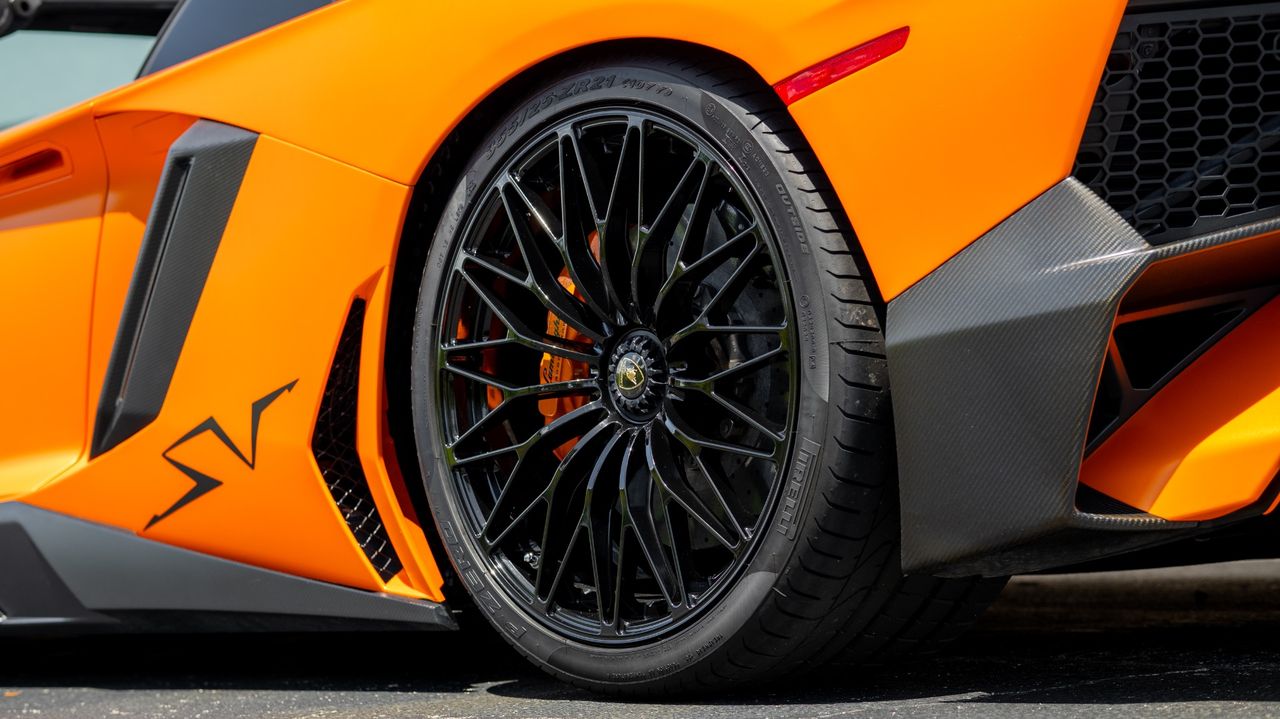 2017 Lamborghini Aventador