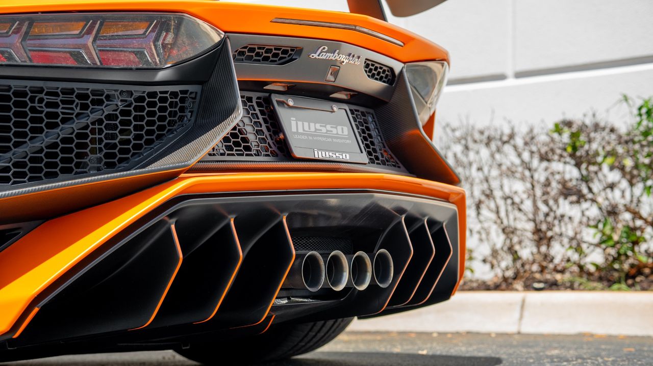 2017 Lamborghini Aventador
