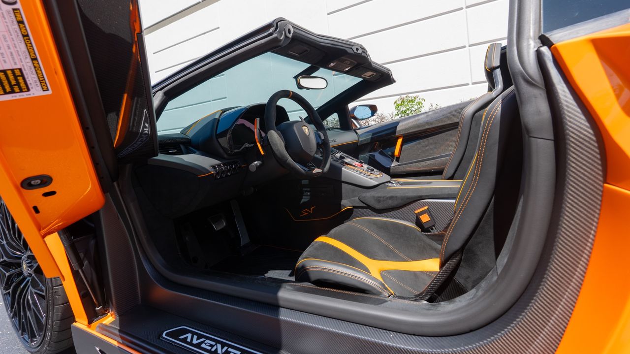 2017 Lamborghini Aventador