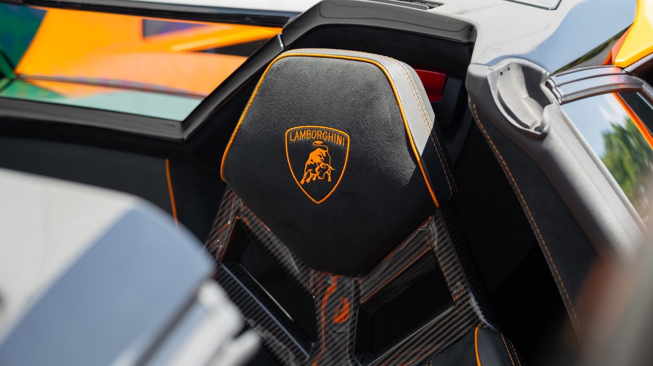 2017 Lamborghini Aventador