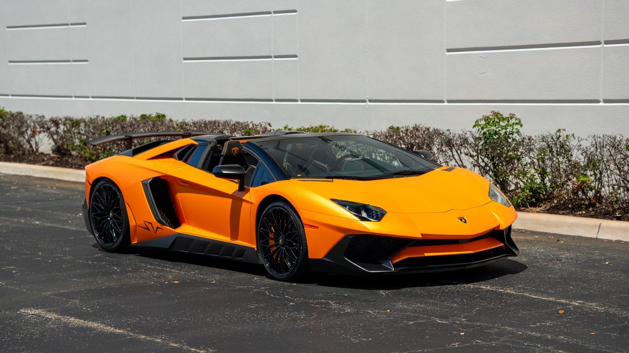 2017 Lamborghini Aventador