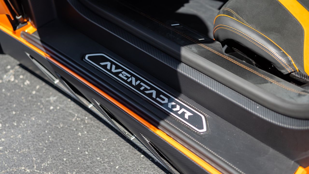 2017 Lamborghini Aventador