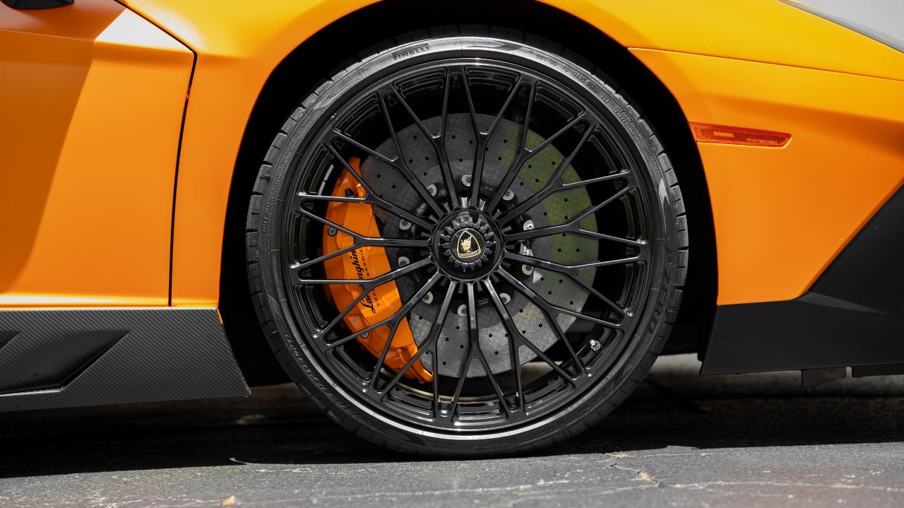 2017 Lamborghini Aventador