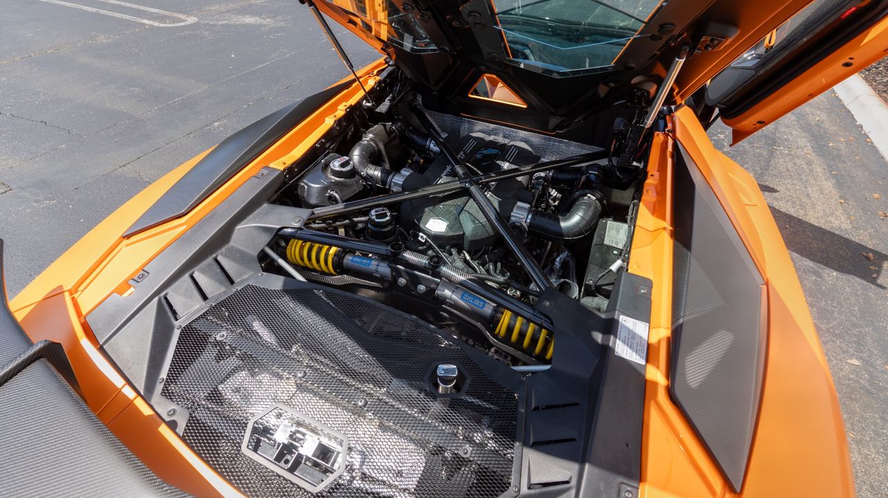 2017 Lamborghini Aventador
