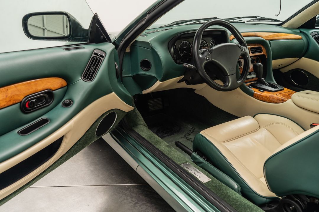 2001 Aston Martin DB7