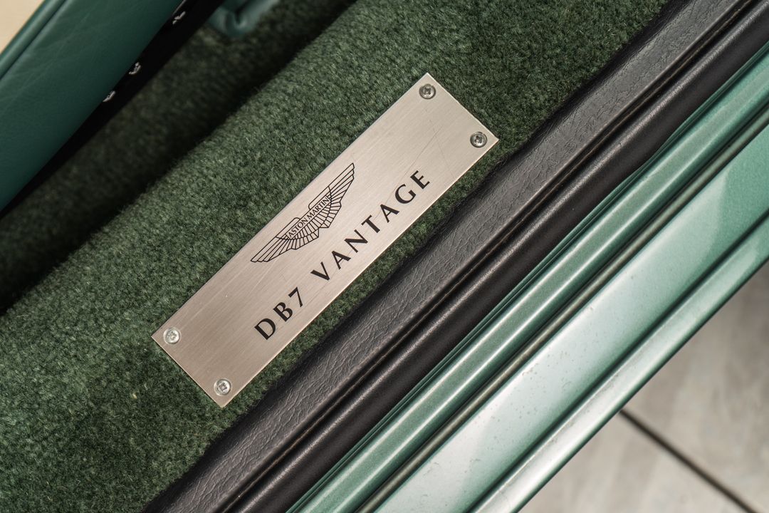 2001 Aston Martin DB7