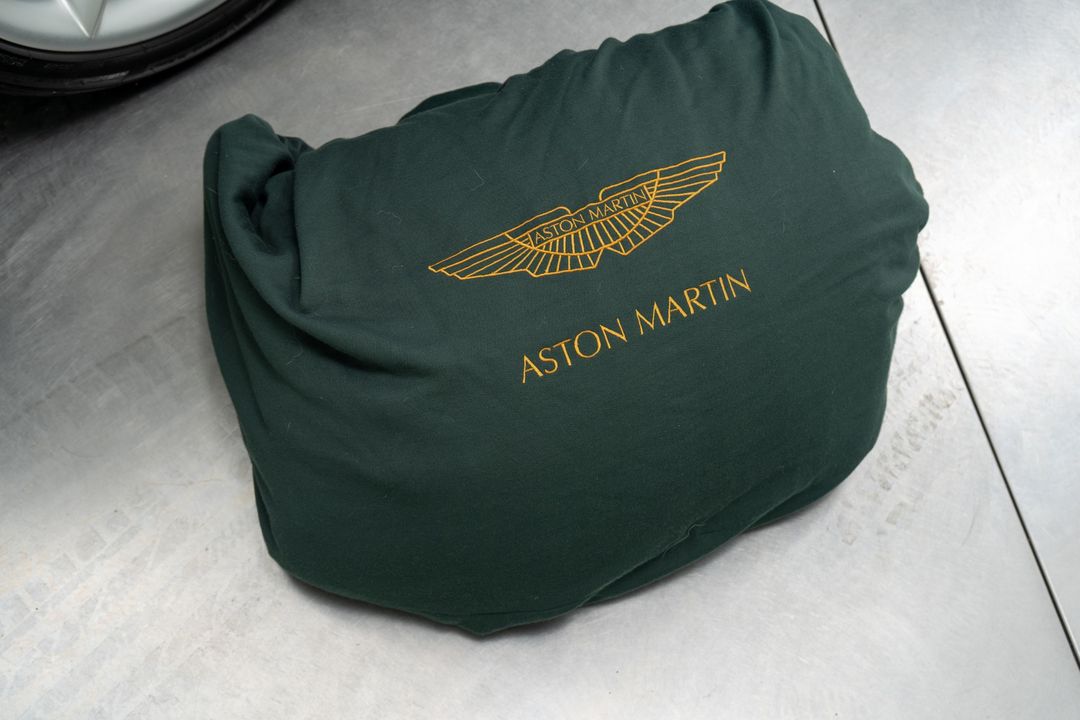 2001 Aston Martin DB7