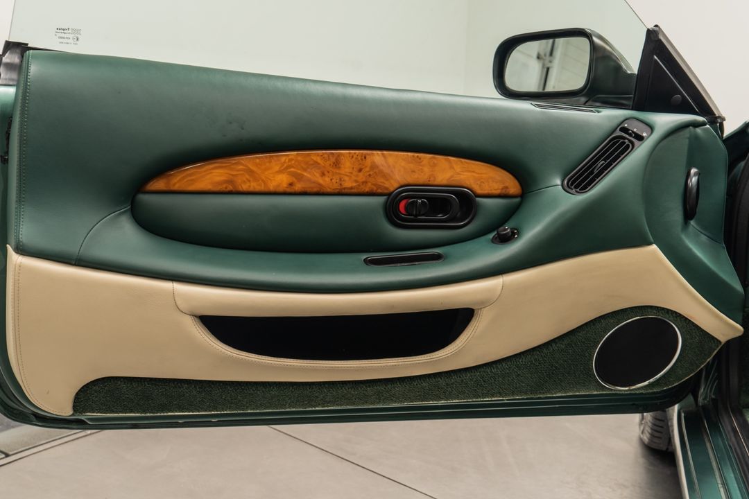 2001 Aston Martin DB7