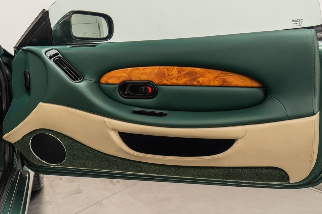 2001 Aston Martin DB7