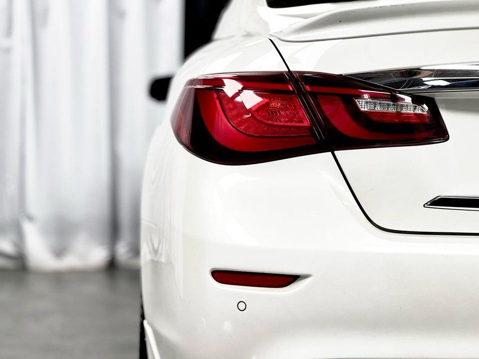 2016 INFINITI Q70L 5.6