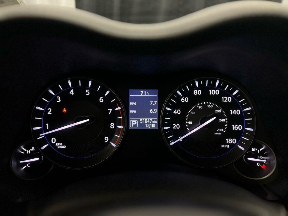 2016 INFINITI Q70L 5.6