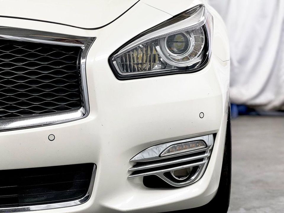 2016 INFINITI Q70L 5.6