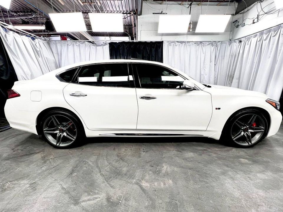 2016 INFINITI Q70L 5.6