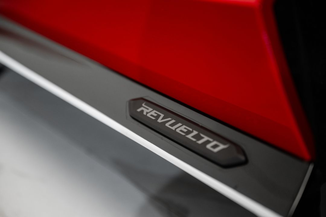 2024 Lamborghini Revuelto
