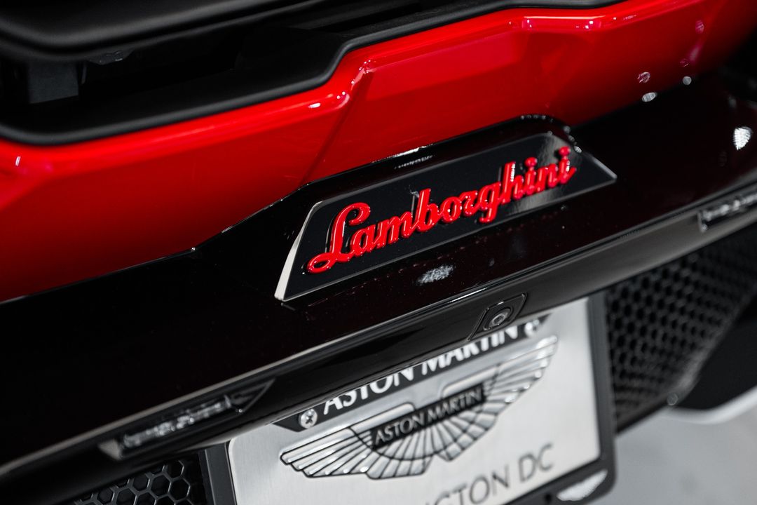 2024 Lamborghini Revuelto