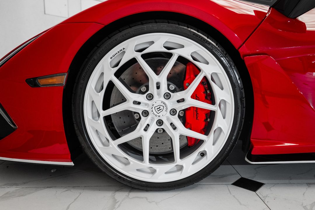 2024 Lamborghini Revuelto
