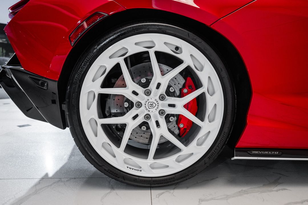 2024 Lamborghini Revuelto