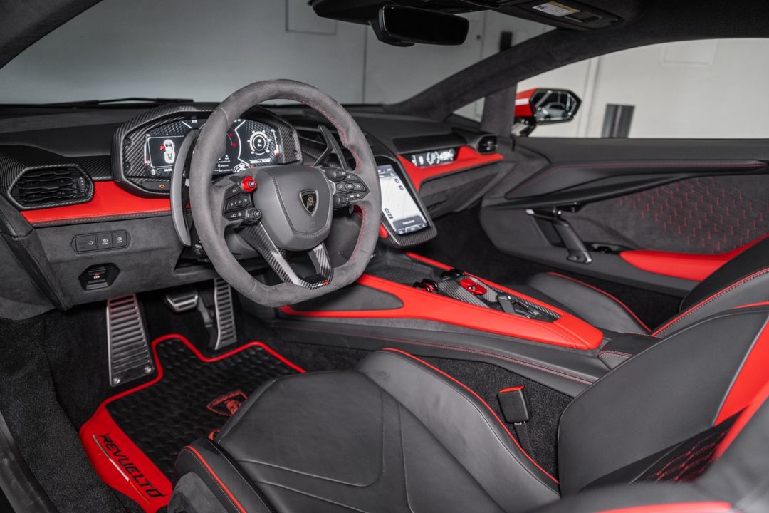 2024 Lamborghini Revuelto