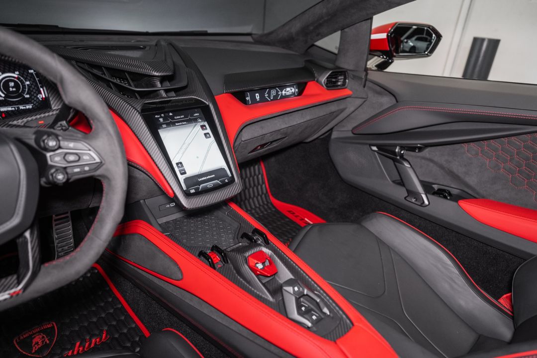 2024 Lamborghini Revuelto