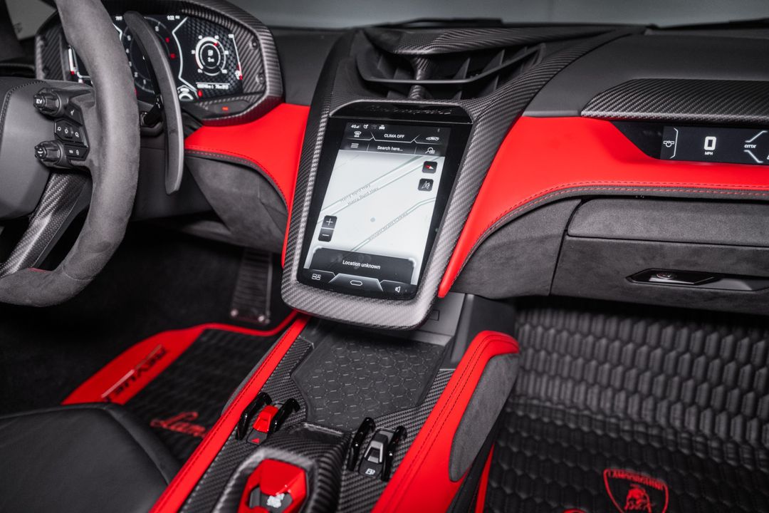 2024 Lamborghini Revuelto