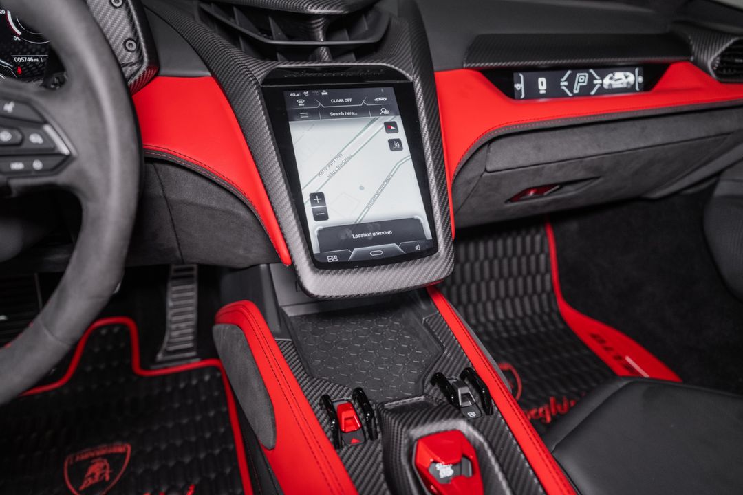 2024 Lamborghini Revuelto