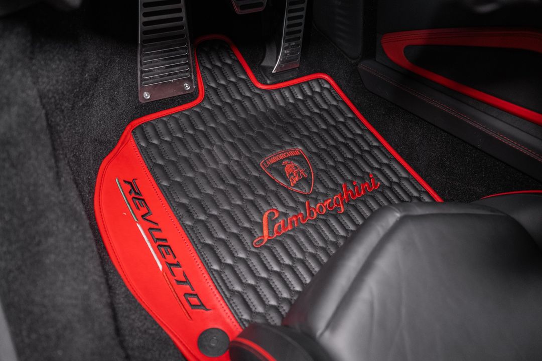 2024 Lamborghini Revuelto