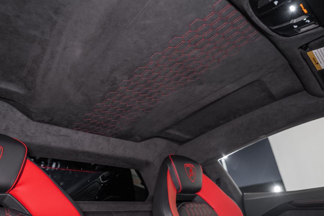 2024 Lamborghini Revuelto