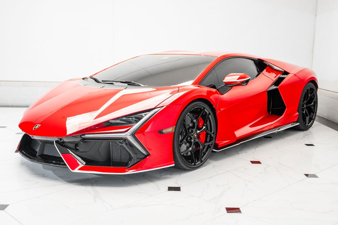 2024 Lamborghini Revuelto