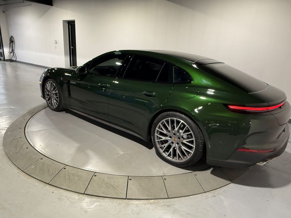 2025 Porsche Panamera 4 E-Hybrid AWD 463hp