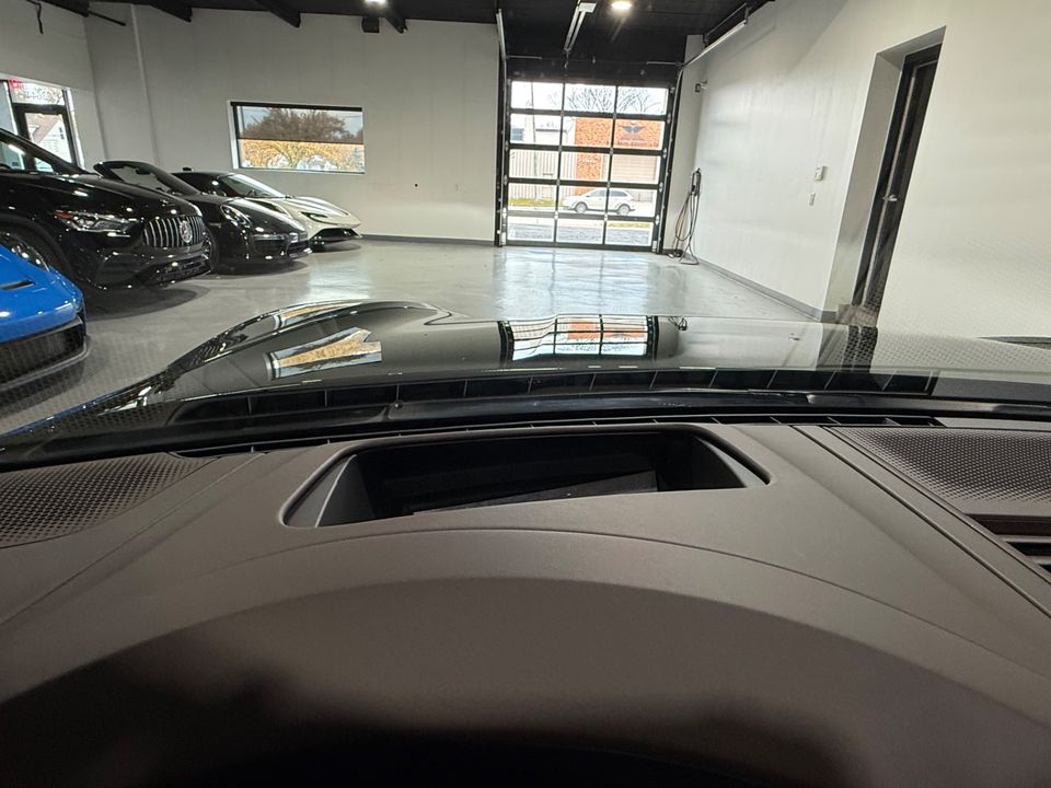 2025 Porsche Panamera 4 E-Hybrid AWD 463hp