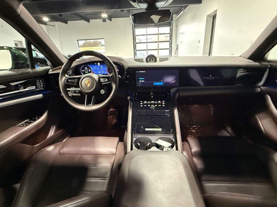 2025 Porsche Panamera 4 E-Hybrid AWD 463hp