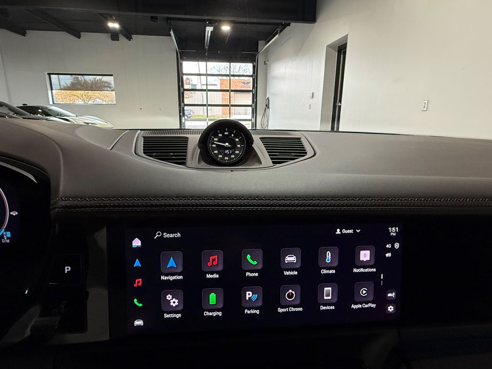 2025 Porsche Panamera 4 E-Hybrid AWD 463hp