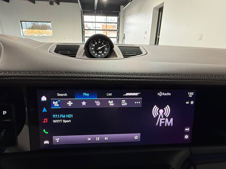 2025 Porsche Panamera 4 E-Hybrid AWD 463hp