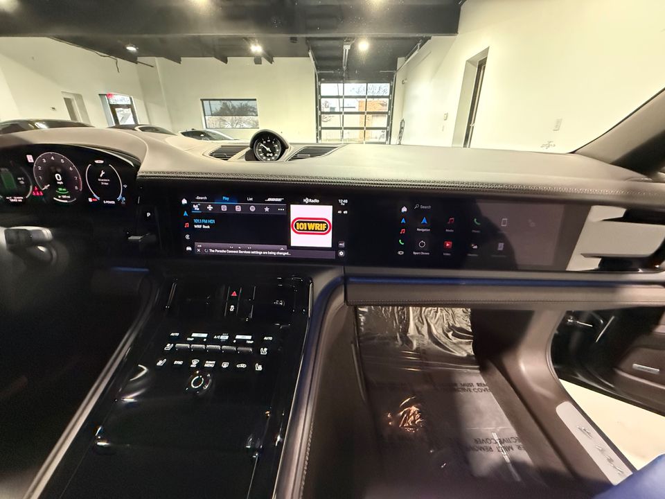 2025 Porsche Panamera 4 E-Hybrid AWD 463hp