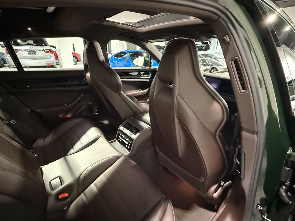 2025 Porsche Panamera 4 E-Hybrid AWD 463hp