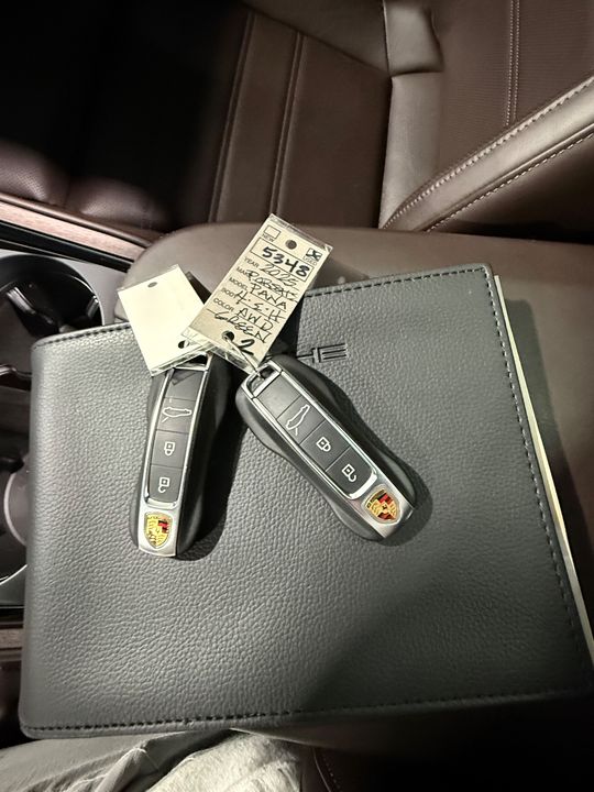 2025 Porsche Panamera 4 E-Hybrid AWD 463hp