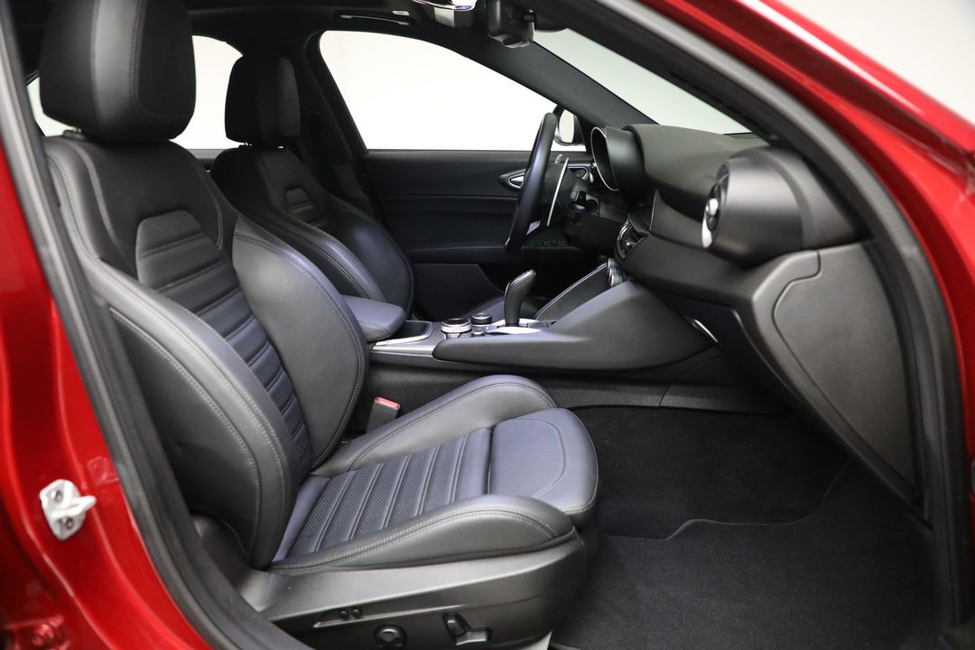 2022 Alfa Romeo Giulia