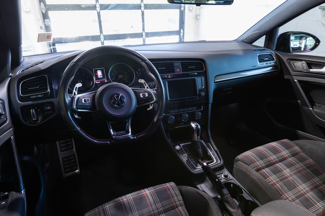 2017 Volkswagen Golf GTI