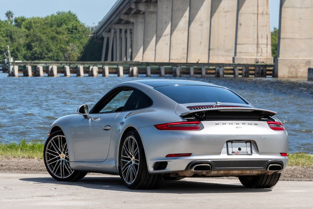 2017 Porsche 911