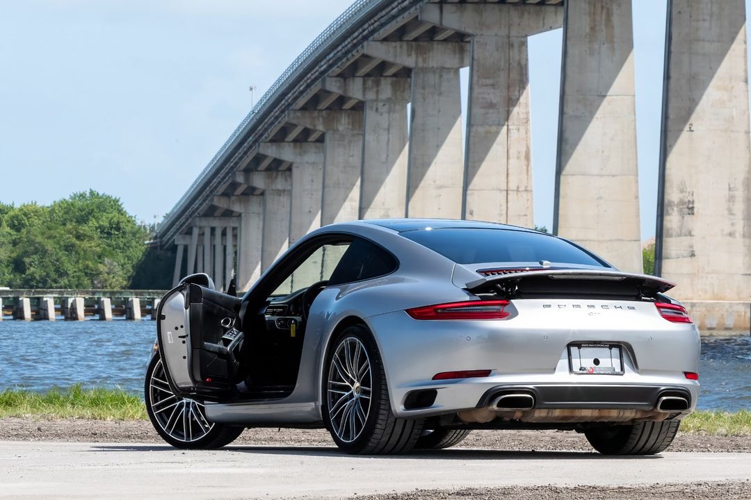 2017 Porsche 911
